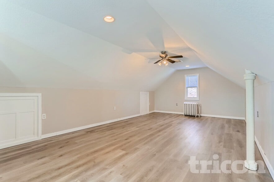 Building Photo - 906 Cherokee Ave