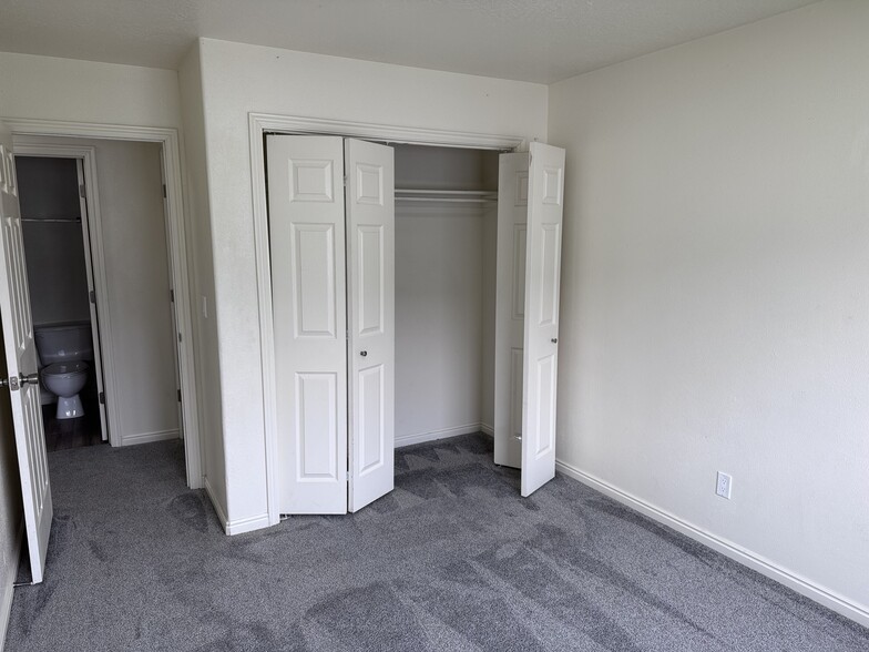 Building Photo - 2505 W 450 N