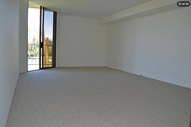 Building Photo - 910 Island Dr