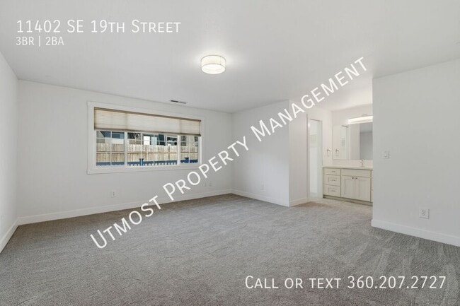 Building Photo - 11402 SE 19th St