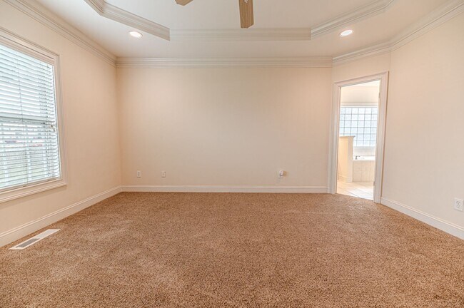 Building Photo - Perfectly Located 4-Bedroom Home Minutes from I-295, Hope Mills & Fort Bragg!