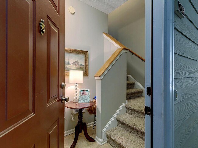 Building Photo - 708 Spring Heights Ln