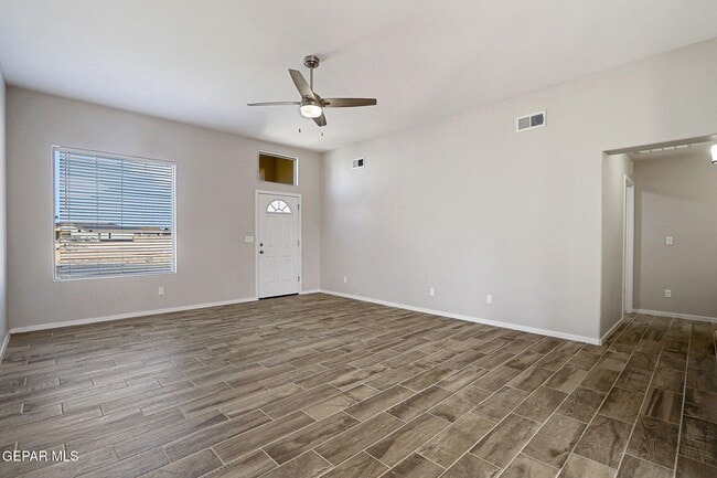Building Photo - 841 Paseo Drusy Pl
