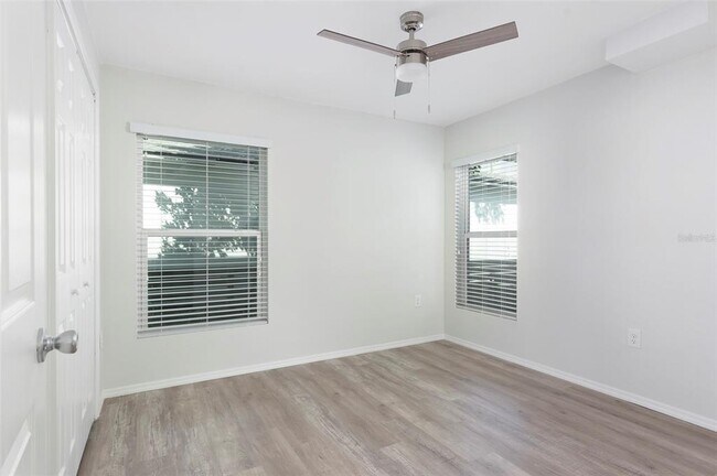 Building Photo - 454 21st St N