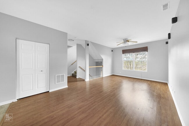 Building Photo - 1579 W Turtle Creek Ln