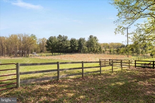 Building Photo - 716 Gafia Lodge Rd