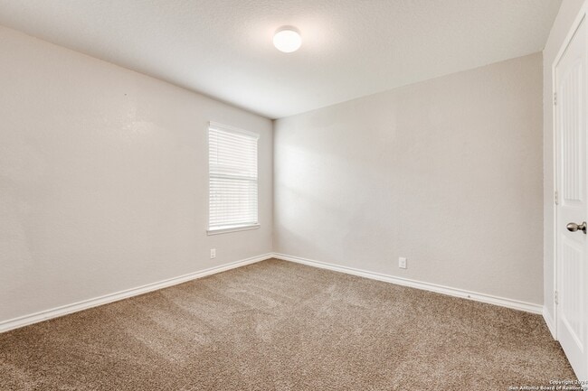 Building Photo - 408 Town Frk