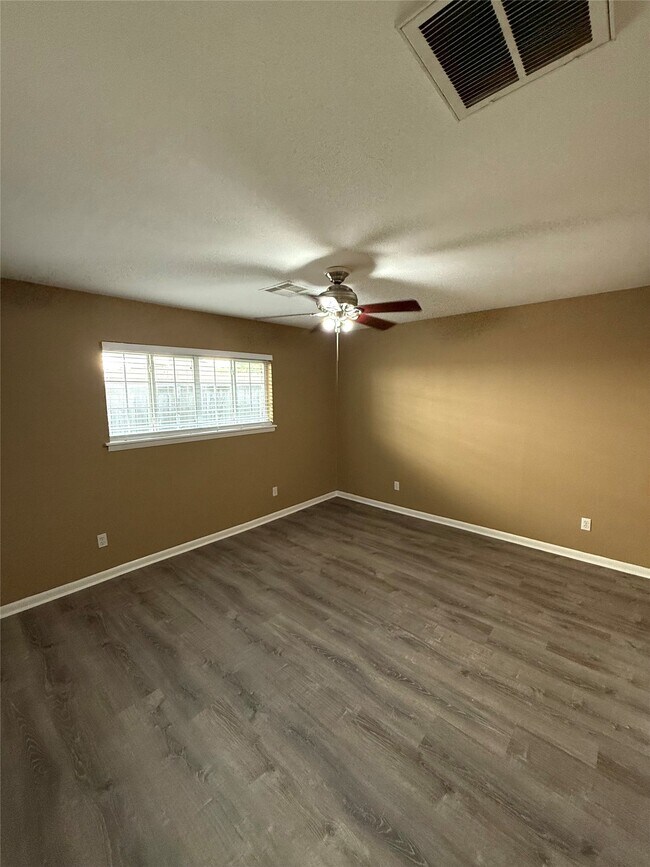 Building Photo - 5811 McKnight St