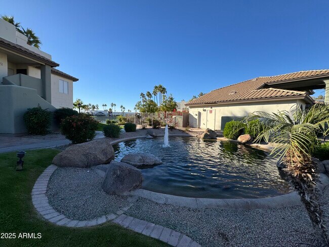 Building Photo - 1825 W Ray Rd