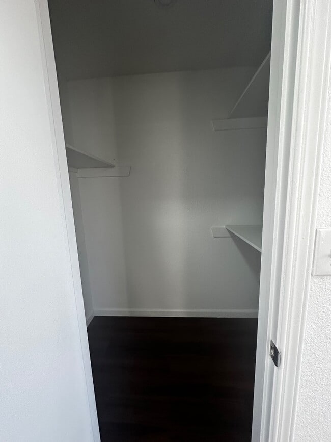 Building Photo - 704 Espolon Dr