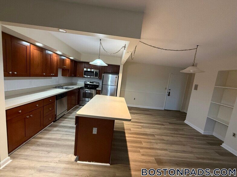 Building Photo - 385 Massachusetts Ave