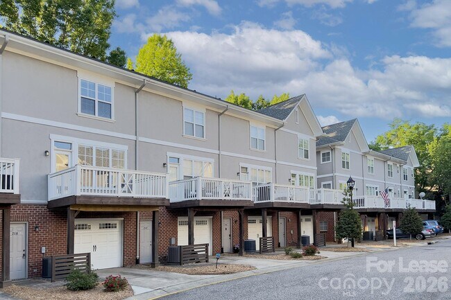 Building Photo - 210 S Cedar St