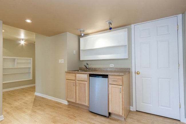 Building Photo - 357 Lucille Ln