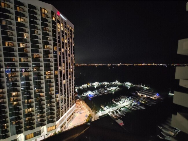 Building Photo - 555 NE 15th St