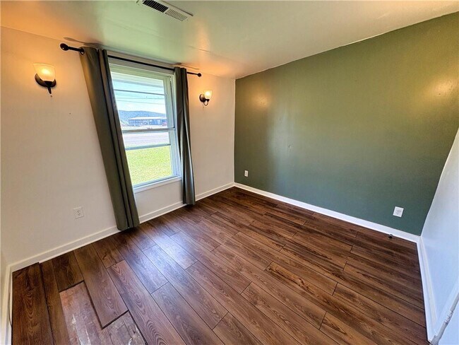 Building Photo - 3714 E Heritage Pkwy