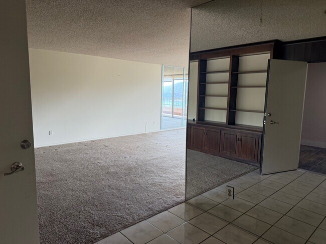 Front Hall - 32759 Seagate Dr