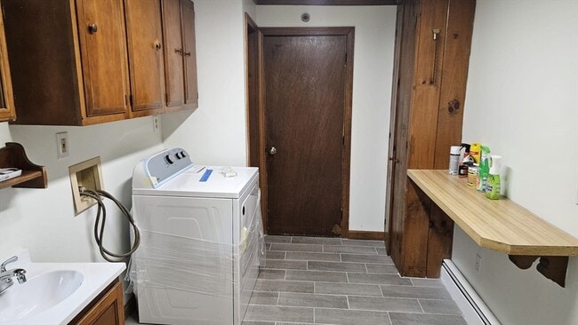 Building Photo - 2 Hedgeway St