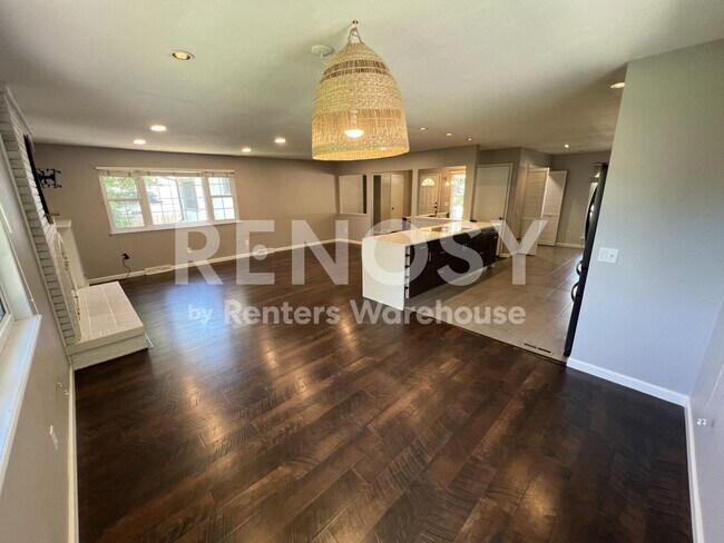 Building Photo - 7274 S Chase Way