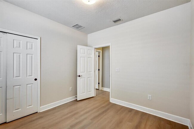 Building Photo - 4628 Garden Arbor Way