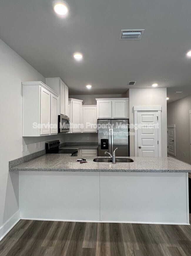 Building Photo - 9427 Nature Creek Blvd
