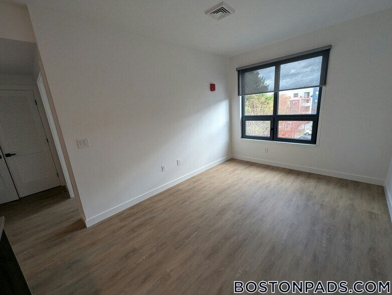 Building Photo - 199 Gardner St