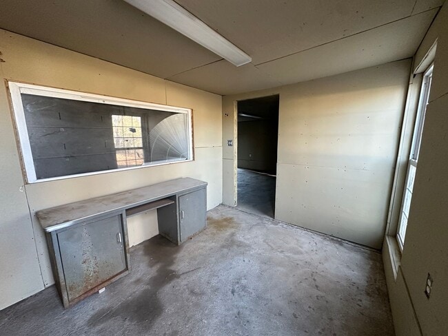 Building Photo - Affordable 2 Bedroom Home with Garage & Extra Space