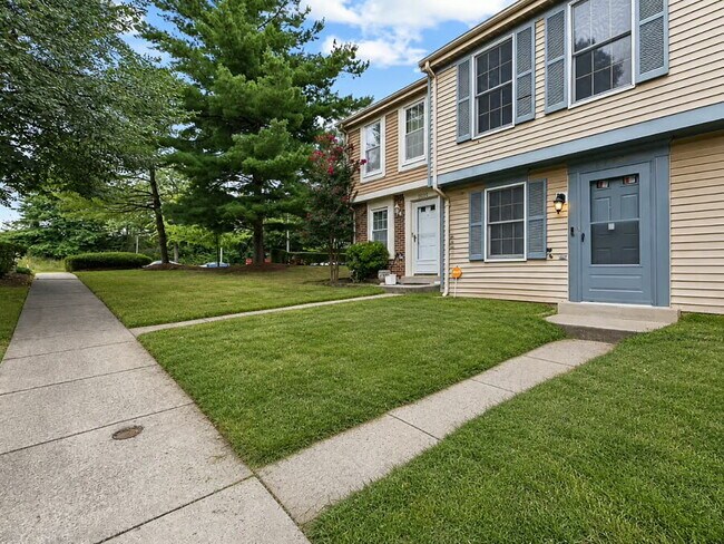 Building Photo - The Gunners Lake Gem | Modern 2BR Furnished Townhouse
