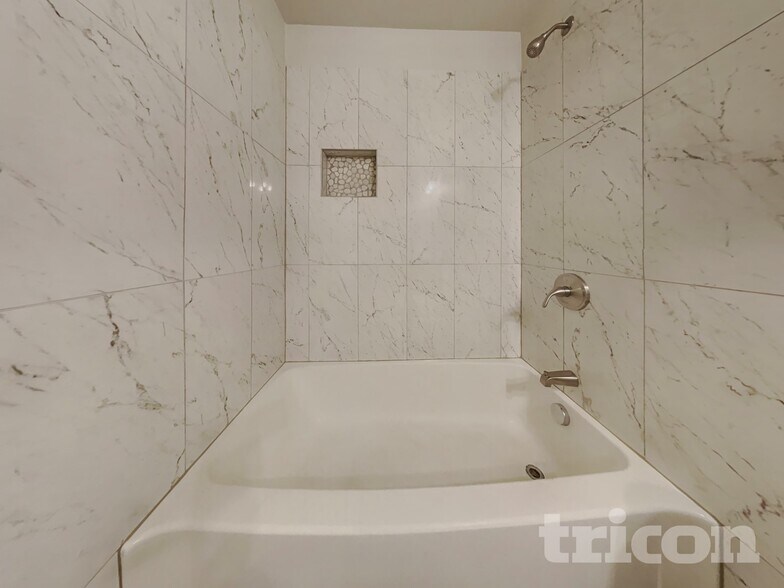 Building Photo - 268 Ariel Ln