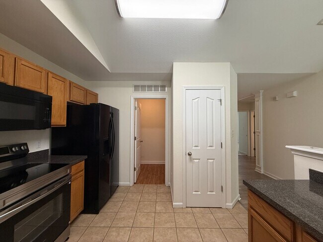 Building Photo - 1040 Treble Ct
