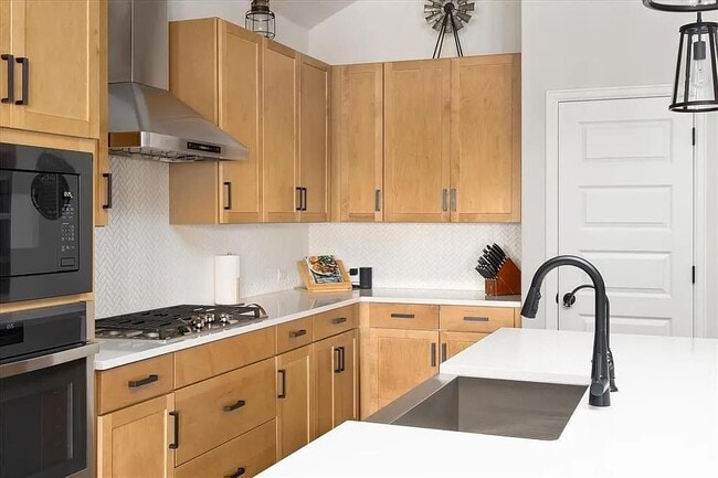 Building Photo - 108 Charles Zanco Dr