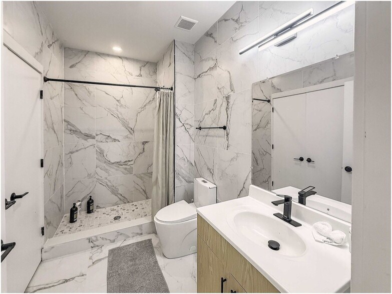 Building Photo - 1247 N 2nd St