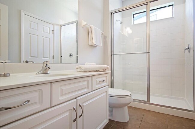 Building Photo - 2545 Rosemont Cir