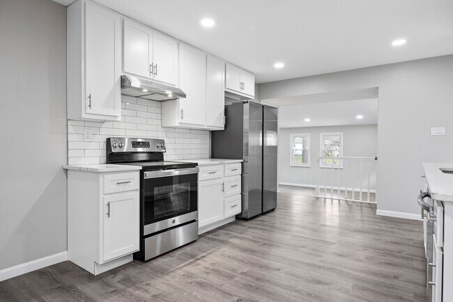 Building Photo - 537 Lynn Haven Ln