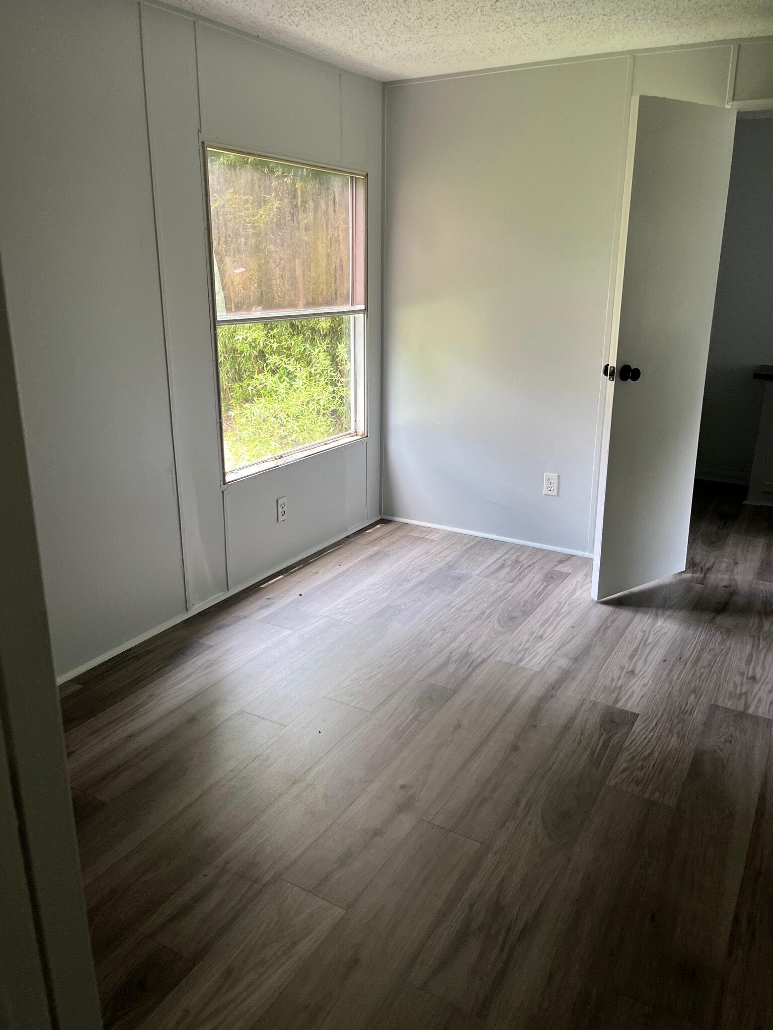 Primary Bedroom - 22811 Ford Rd
