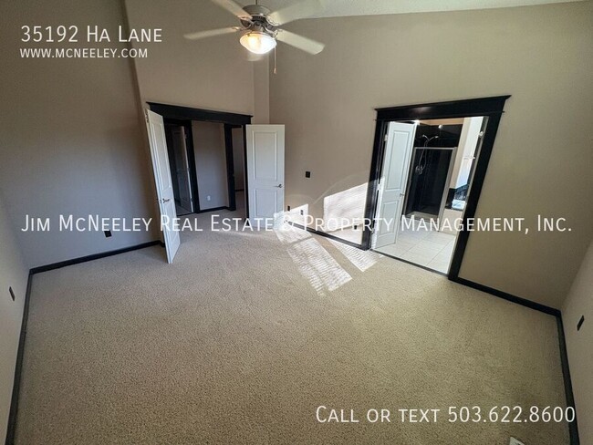 Building Photo - 35192 Ha Ln