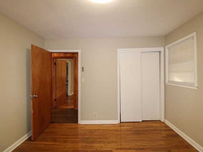 Building Photo - Nice Home close to Ardmore!