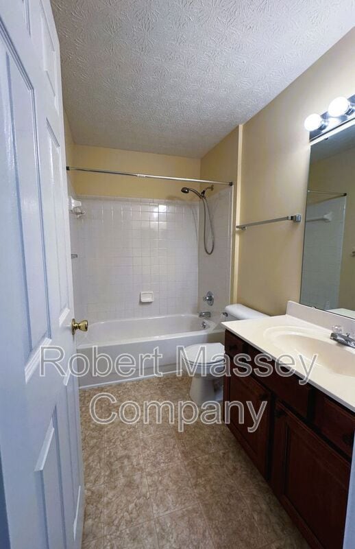 Building Photo - 5301 Pacer Ln
