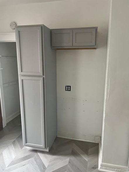 Primary Photo - 2925 Helen St