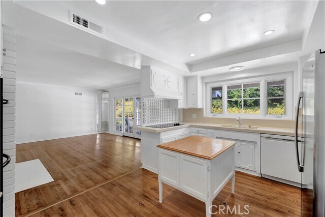 Building Photo - 3031 Anacapa Pl