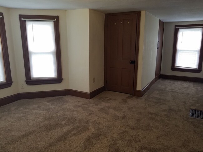 Building Photo - House for Rent in Quincy