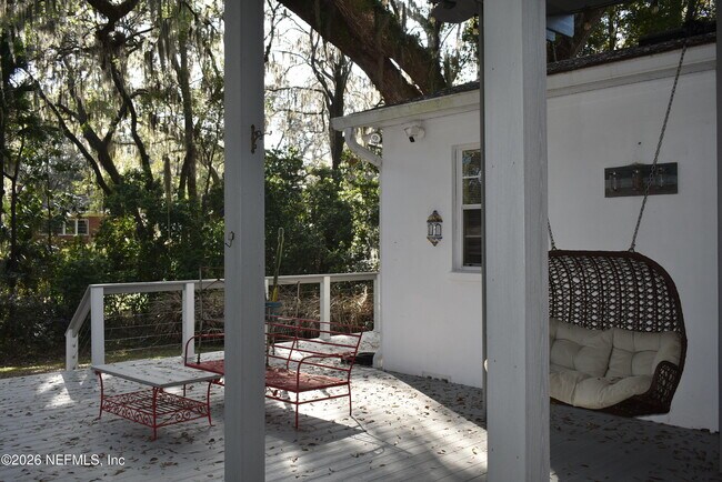 Building Photo - 2836 Ionic Ave