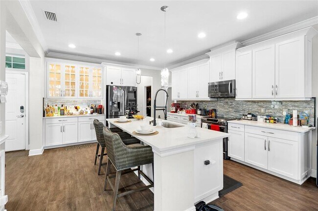 Building Photo - 30349 Southwell Ln