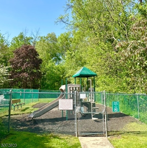 Building Photo - 38 Park St