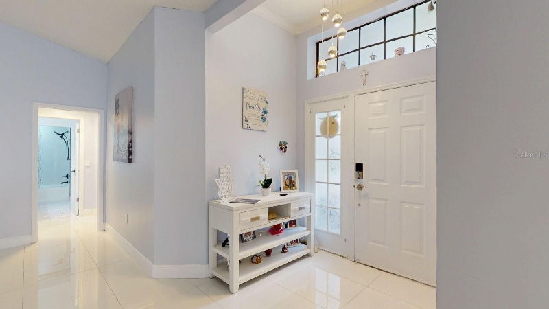 Building Photo - 8141 Golf Club Ct