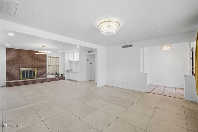 Building Photo - 8405 Whitus Dr