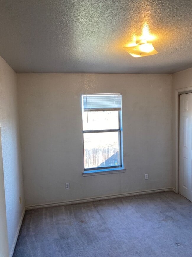 Building Photo - AVAILABLE SOON!