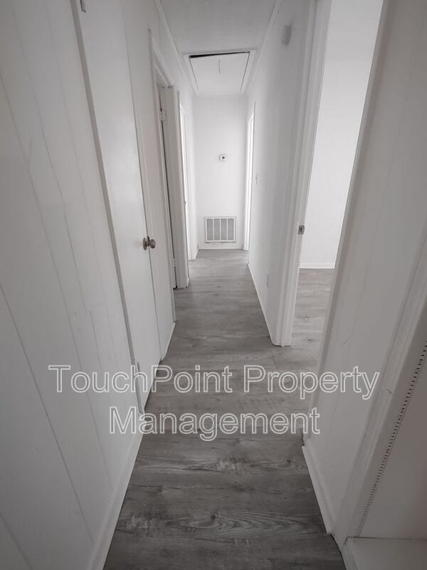 Building Photo - 1413 Phil Thurman Rd