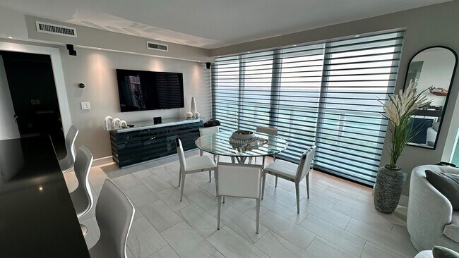 Building Photo - 333 NE 21st Ave