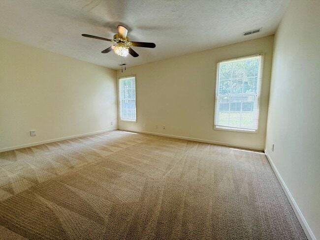 Building Photo - 104 Liberty Ct
