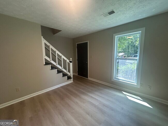 Building Photo - 115 Meadowbrook Ct